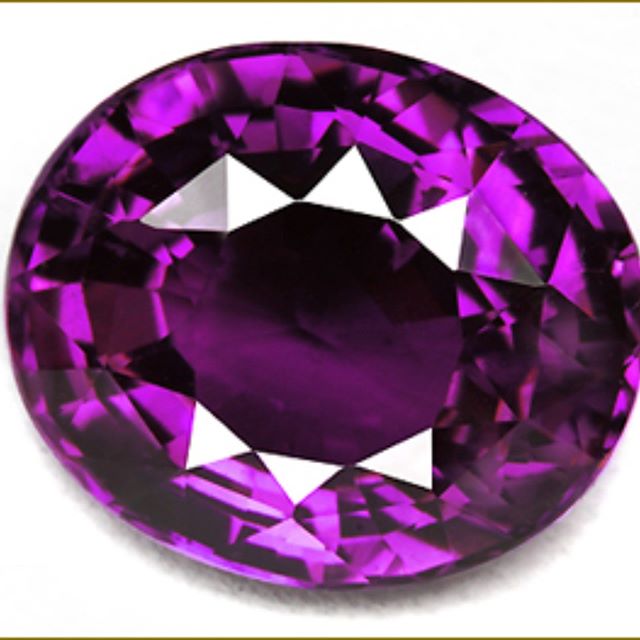 希少かつ美しいヴァイオレットサファイア。大粒結晶は迫力満点です。#sapphire #サファイア#宝石の国⠀#オーダーメイド #リング